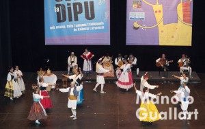 Grup de Danses Xafarnat de Paterna en Sona la Dipu 2015. Foto de Manolo Guallart.