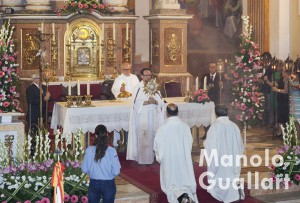 Adoracion eucaristica en la parroquia del Santisimo Sacramento. Corpus de Almassera. Foto de Manolo Guallart.