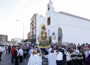 Llegada de la Virgen de los Desamparados a la ermita del Pilar en Casas de Bárcena. Foto de Manolo Guallart.