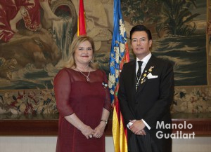 El Clavario Mayor, Salvador Coll, con la Honorable Clavariesa, Carmen de Rosa. Foto de Manolo Guallart.