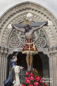 Cristo de la Fe de Paterna y San Vicente Ferrer orante. Foto de Manolo Guallart.