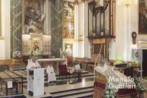 Homilía sobre la coronación de la Asunción (párroco José Vicente Calza). Foto de Manolo Guallart.
