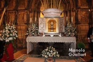 Capilla del Santo Cáliz en la Catedral de Valencia en la tarde del Jueves Santo. Foto de Manolo Guallart.