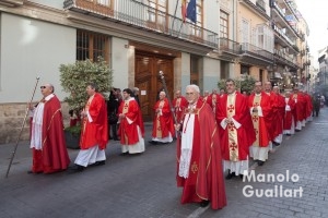 La procesión de San Vicente Mártir a su paso por la Real Academia de Cultura Valenciana. Foto de Manolo Guallart.