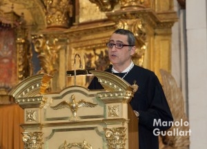 Santiago Ruiz en el acto del pregón vicentino. Foto de Manolo Guallart.