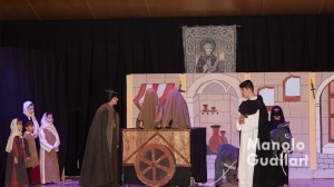 Escena de "Les Creu de Salamanca", de Rafael Meliá, milagros ganador en el concurso. Foto de Manolo Guallart.