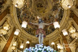 Cristo de la Salud (El Palmar) en la Basílica de la Virgen de los Desamparados. Foto de Manolo Guallart.