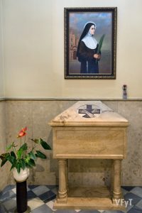 Capilla con la tumba de la beata clarisa capuchina Milagro Ortells. Foto de Manolo Guallart.