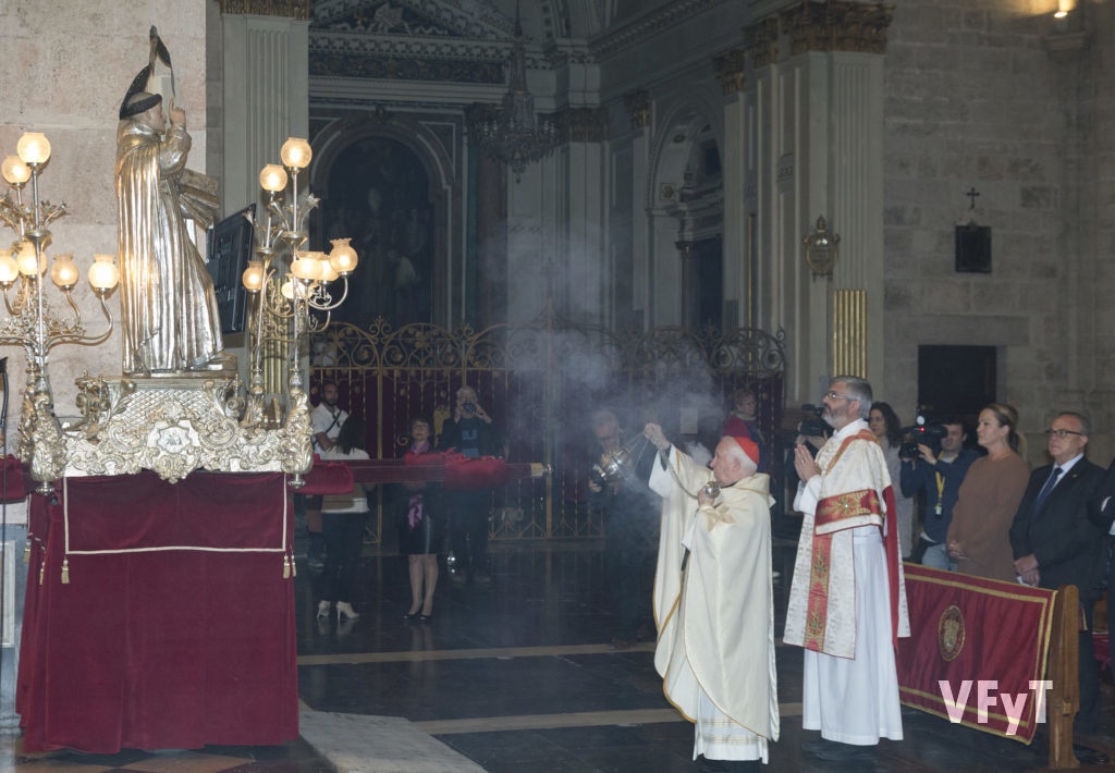 En la misa de pontifical de San Vicente Ferrer celebrada en la Catedral de Valencia.