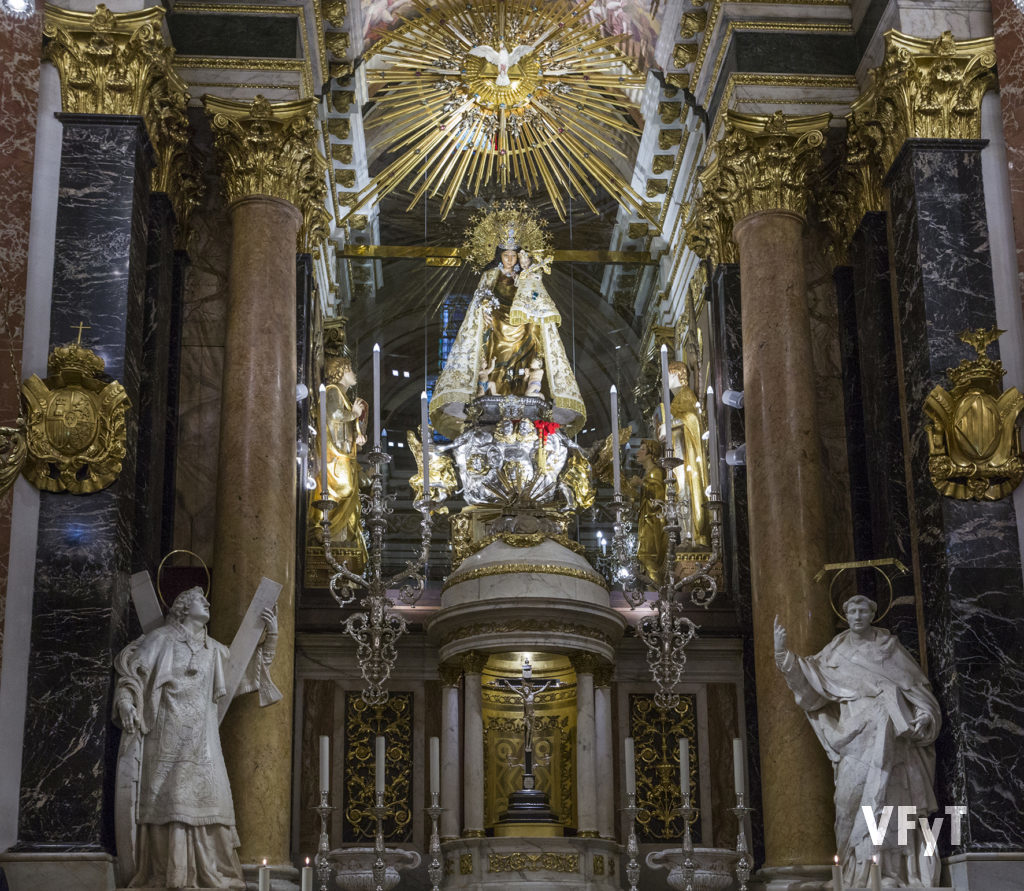 Altar mayor de la Basílica de Nuestra Señora de los Desamparados en Valencia. Foto de Manolo Guallart.
