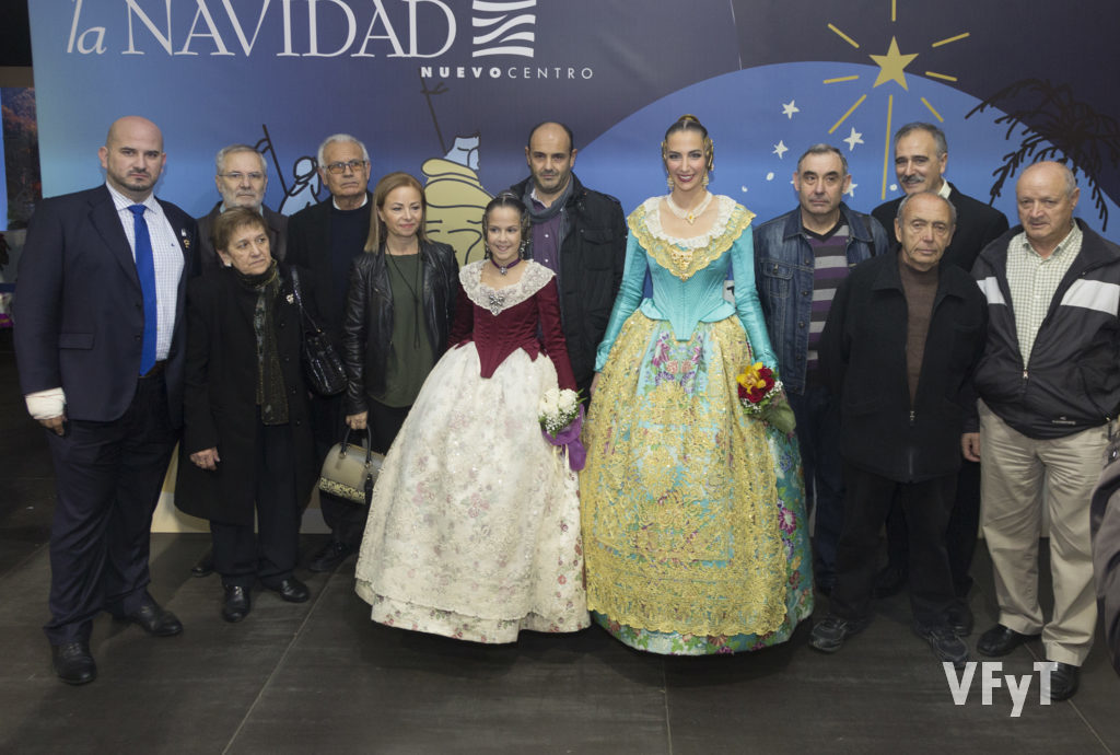 La Asociación de Belenistas de Valencia en Nuevo Centro 2016 con las Falleras Mayores