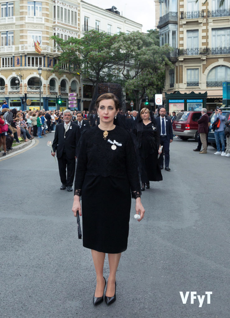 Mª José Moll en la solemne procesión de San Vicente Ferrer del Mocadoret. Foto de Manolo Guallart.