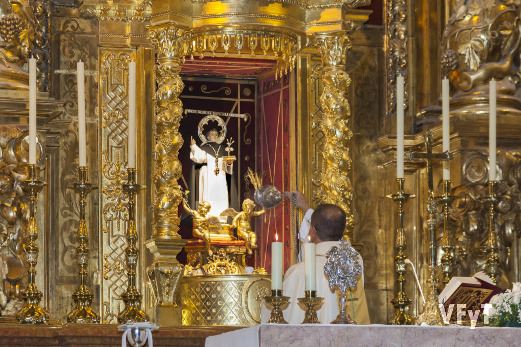 Inicio del Año Vicentino, promovido por el Altar del Tossal, en la parroquia de San Nicolás de Bari y San Pedro Mártir. Foto de Manolo Guallart.