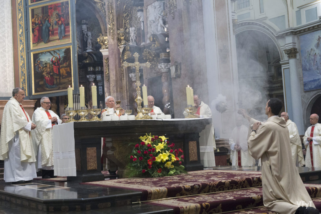 Misa de pontifical en la Catedral de Valencia por la solemnidad del Corpus Christi de 2018. Foto: Manolo Guallart.
