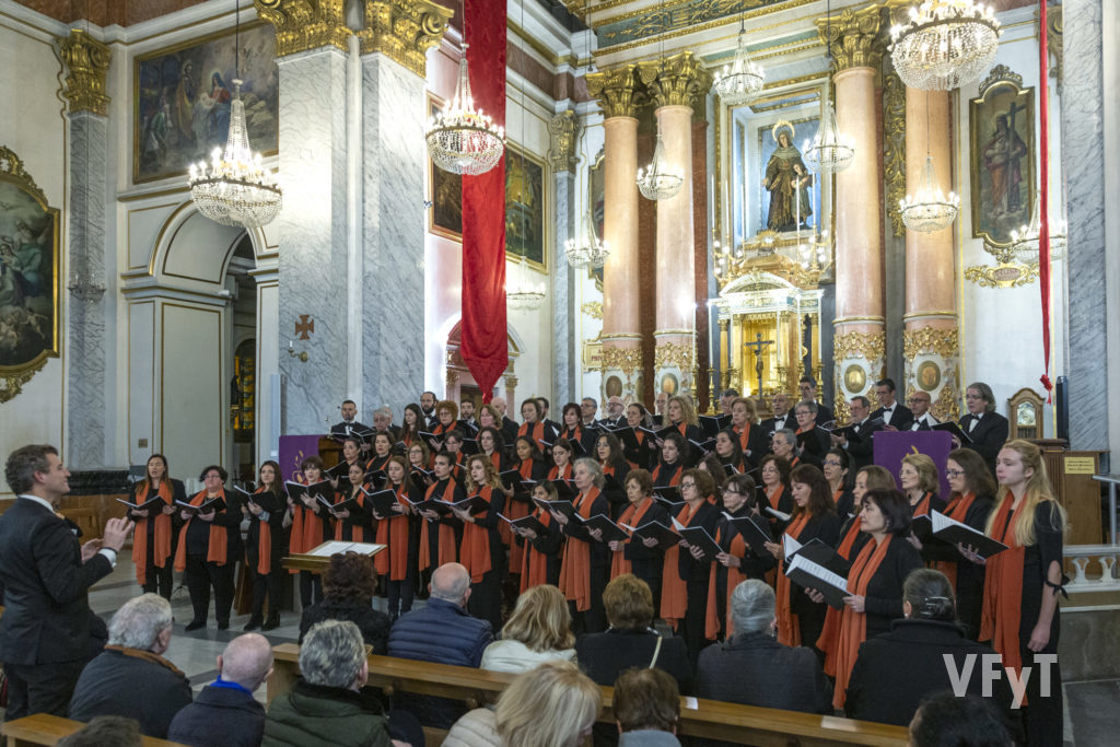 Concierto de Navidad del Cor Universitat Politècnica de València en la parroquia de Santa Mónica. Foto de Manolo Guallart.