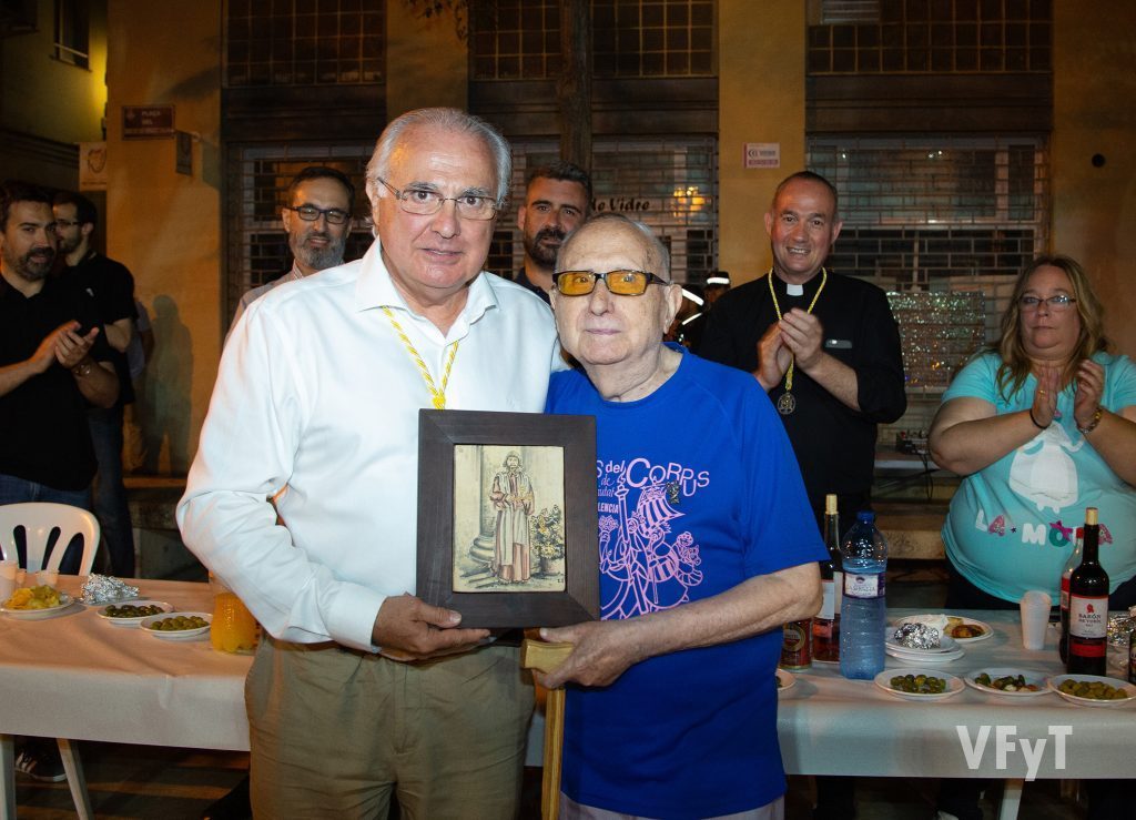 Con Francisco Esteve, presidente de Amics del Corpus. (Foto: Manolo Guallart)