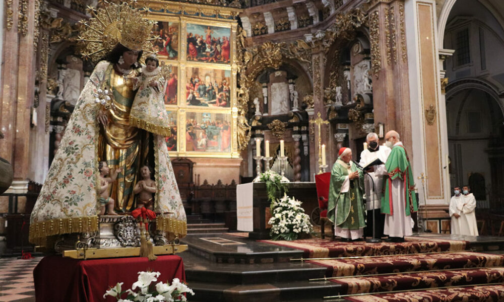 Las Campanas Del Miguelete Tocan A Fiesta Por La Virgen De Los