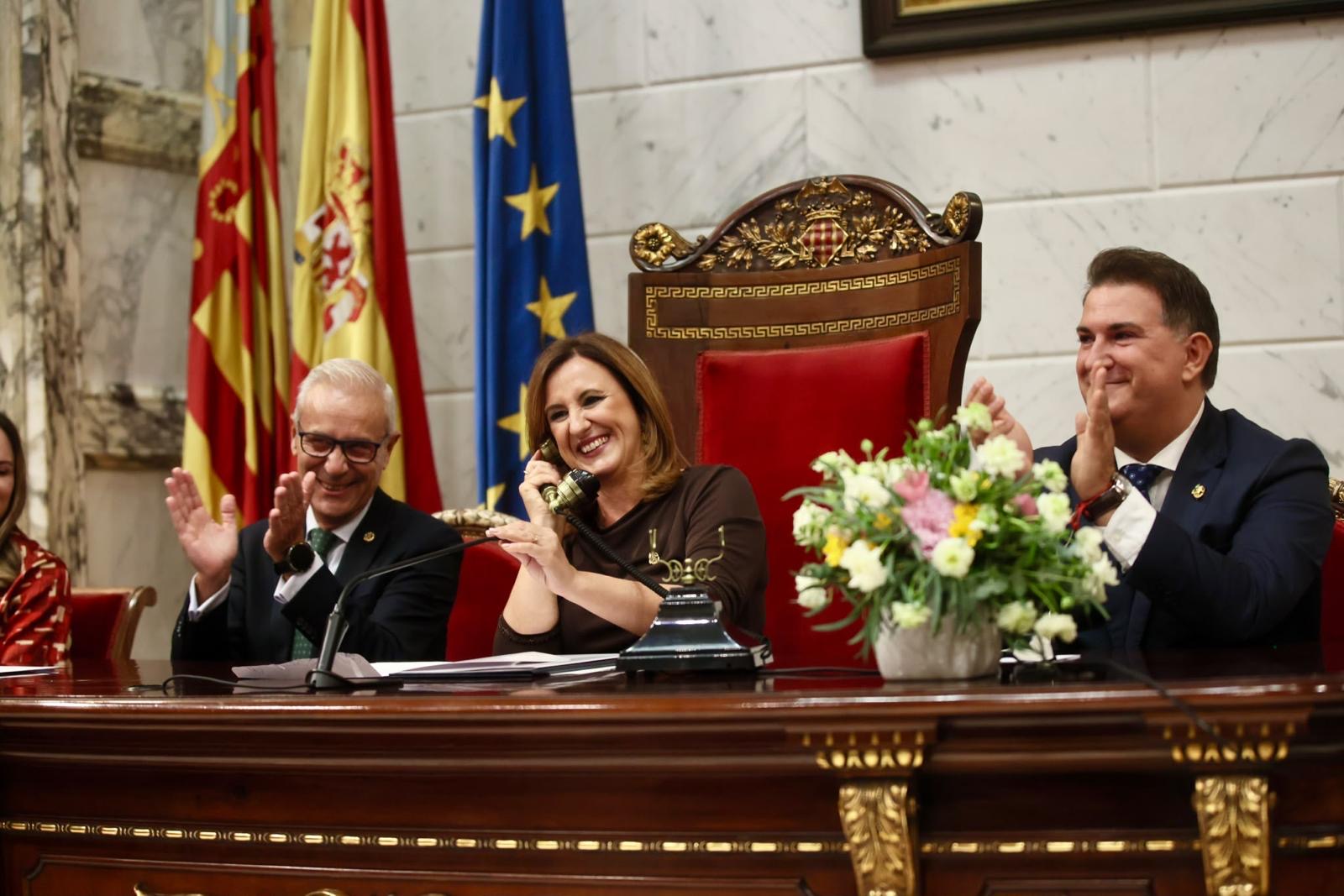 Telefonada a las Falleras Mayores de Valencia 2027