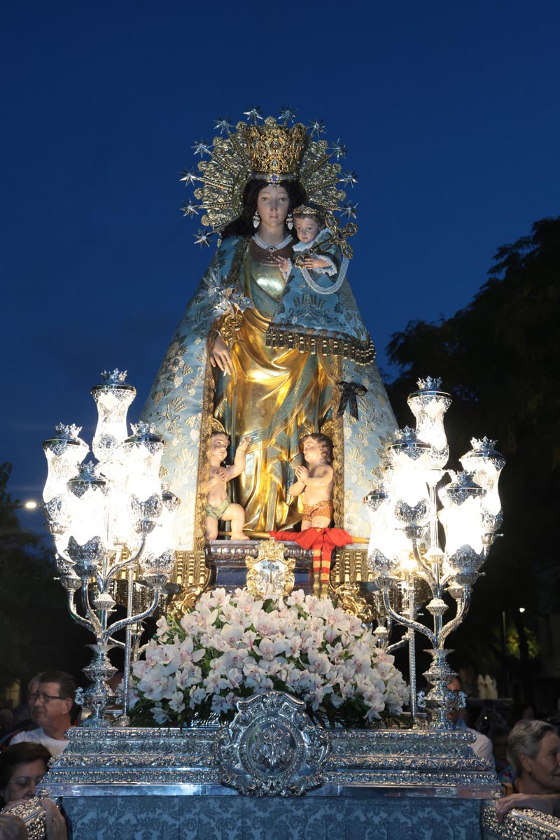 La Virgen de los Desamparados en Quart de Poblet
