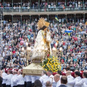 Gran Vigilia Diocesana del Centenario de la Coronación de la Virgen de los Desamparados