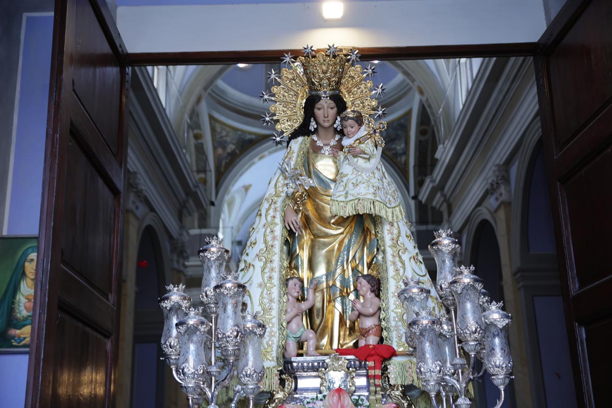 La Virgen de los Desamparados visita Albalat dels Tarongers