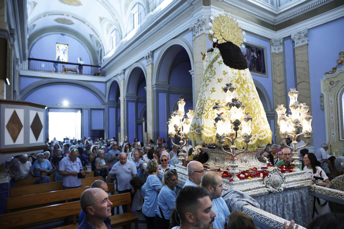 La Virgen de los Desamparados visita Albalat dels Tarongers