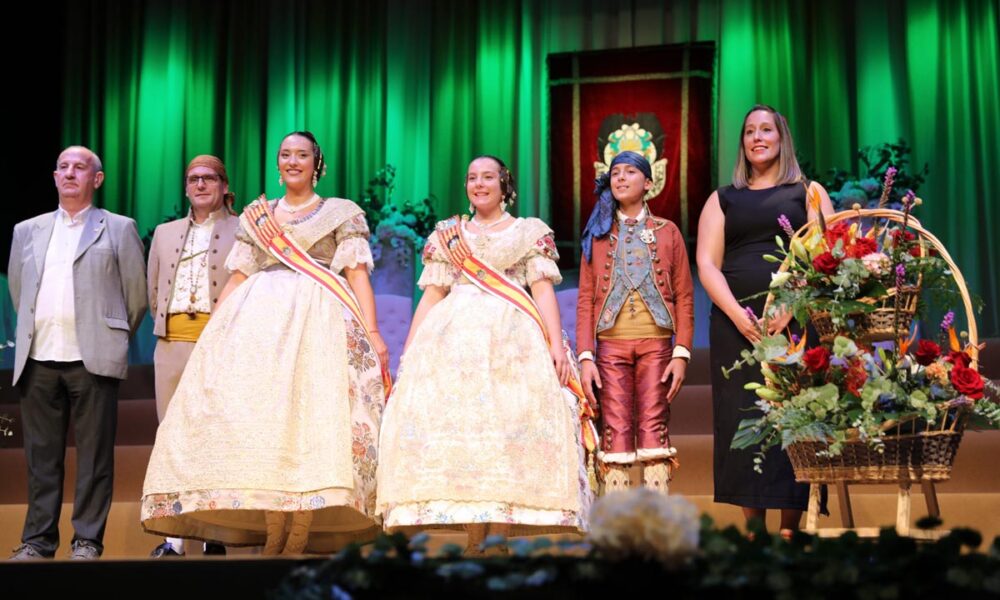 Presentación de las Falleras Mayores de Manises